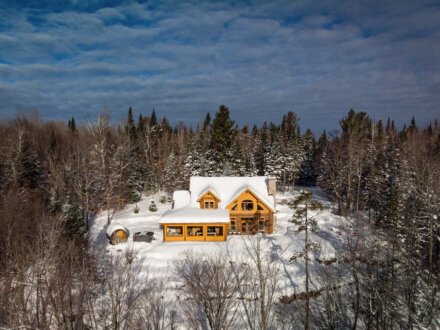 Chalet Black Eagle au bord du Lac Fiddler – Chalet à louer à Mille-Isles